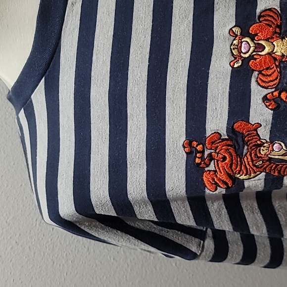 DISNEY STORE Tigger Embroidered Blue Striped Long Sleeve XL Vintage Sweatshirt - Picture 4 of 12